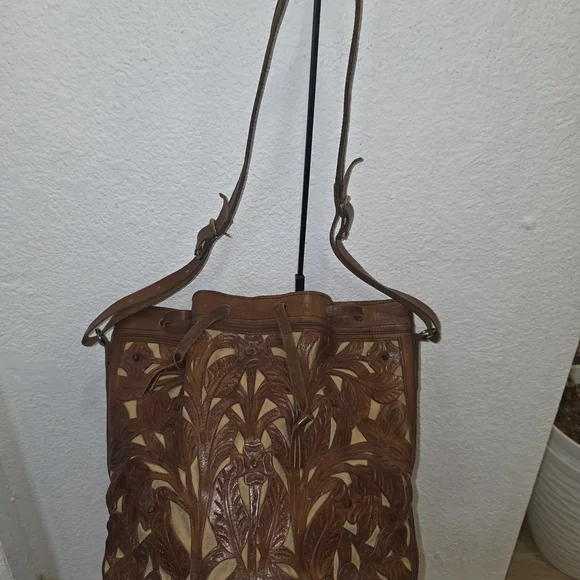 Vintage Brown Leather Cutout Shoulder Bag Vintage Mexican Artisan Leather Work - Picture 2 of 9